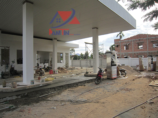 xây-cây-xăng-1.gif