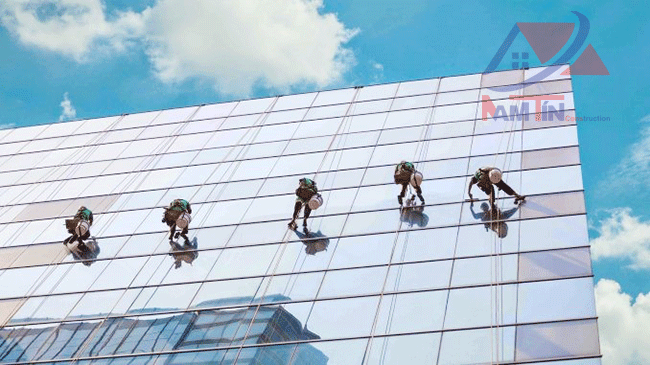 lau-kính-tòa-nhà-2 nhận-lau-kính-tòa-nhà-2