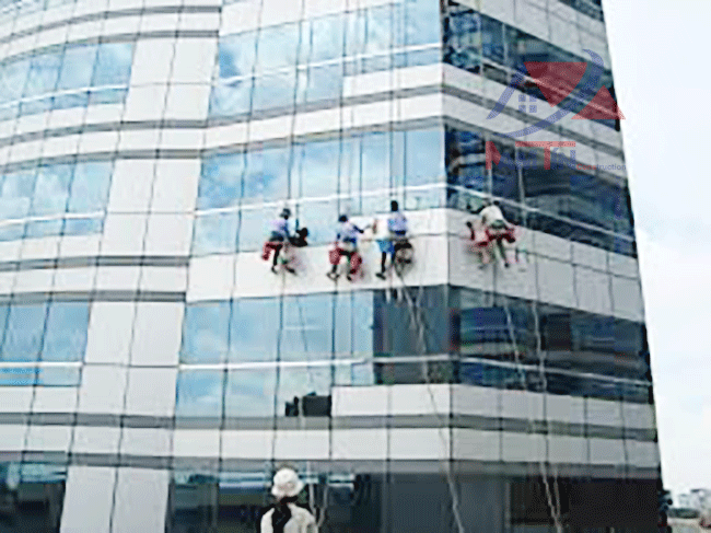 lau-kính-tòa-nhà-9 nhận-lau-kính-tòa-nhà-9