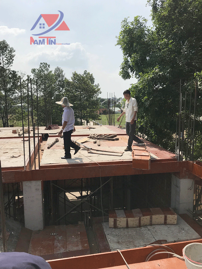 x&acirc;y-nh&agrave;-ch&ugrave;a-52